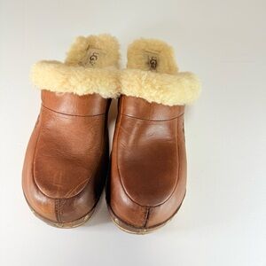 Vintage UGG Australia Abbie 5425 Brown Leather Shearling Wooden Clogs Mules